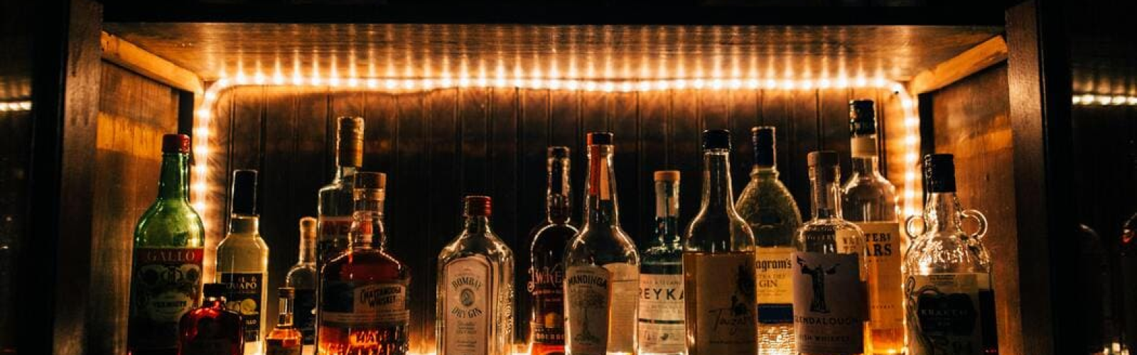 text
AI tools, business efficiency, streamline operations, cost reduction, marketing automation, content assistant, AI copywriting, content creation, AI marketing, AI research, market analysis, insights engine, competitive research, customer support